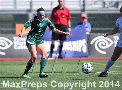 Thumbnail 2 in Cathedral Catholic vs. La Costa Canyon (CIF SoCal Regional D2 Final) photogallery.