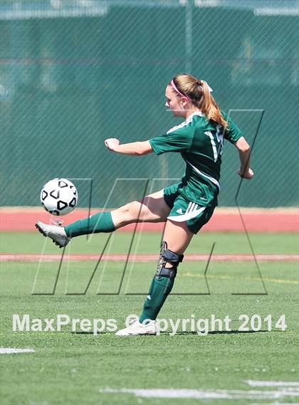 Thumbnail 2 in Cathedral Catholic vs. La Costa Canyon (CIF SoCal Regional D2 Final) photogallery.