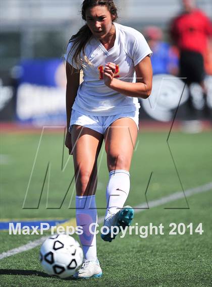 Thumbnail 2 in Cathedral Catholic vs. La Costa Canyon (CIF SoCal Regional D2 Final) photogallery.