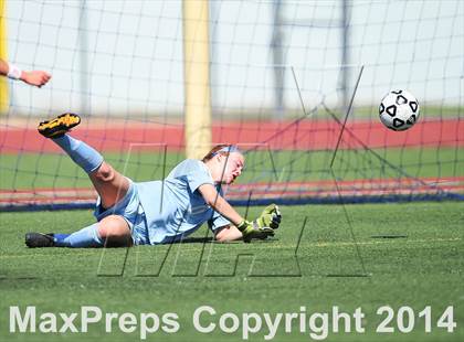 Thumbnail 3 in Cathedral Catholic vs. La Costa Canyon (CIF SoCal Regional D2 Final) photogallery.
