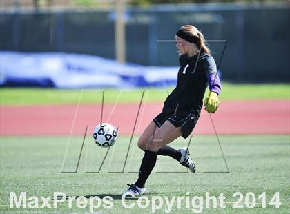 Thumbnail 3 in Cathedral Catholic vs. La Costa Canyon (CIF SoCal Regional D2 Final) photogallery.