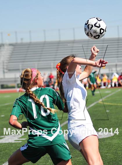 Thumbnail 1 in Cathedral Catholic vs. La Costa Canyon (CIF SoCal Regional D2 Final) photogallery.
