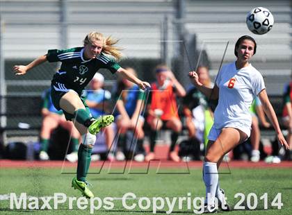 Thumbnail 2 in Cathedral Catholic vs. La Costa Canyon (CIF SoCal Regional D2 Final) photogallery.