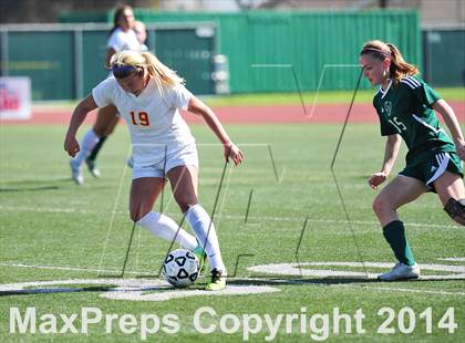 Thumbnail 1 in Cathedral Catholic vs. La Costa Canyon (CIF SoCal Regional D2 Final) photogallery.