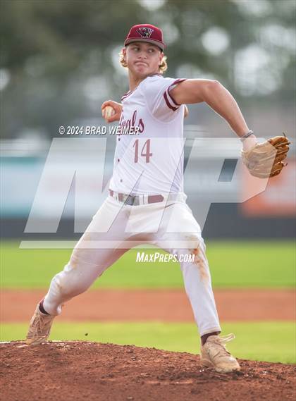 Thumbnail 2 in Central Lafourche @ E.D. White (scrimmage) photogallery.