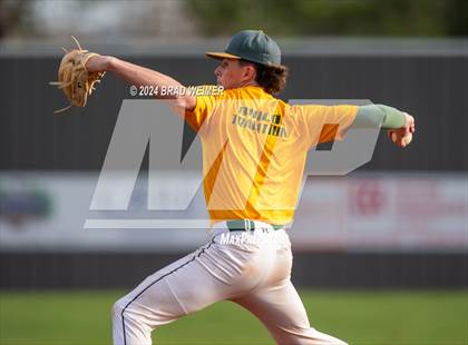 Thumbnail 1 in Central Lafourche @ E.D. White (scrimmage) photogallery.