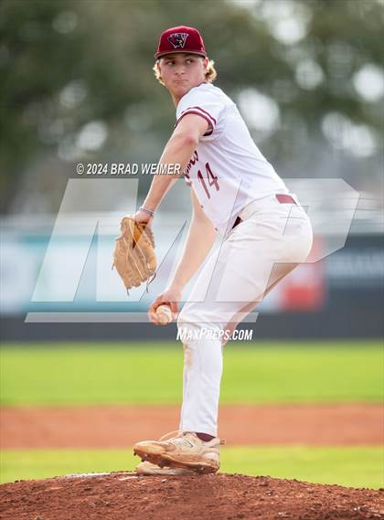 Thumbnail 3 in Central Lafourche @ E.D. White (scrimmage) photogallery.