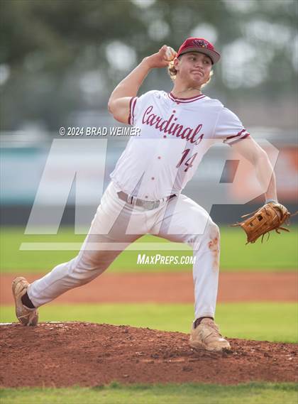 Thumbnail 3 in Central Lafourche @ E.D. White (scrimmage) photogallery.