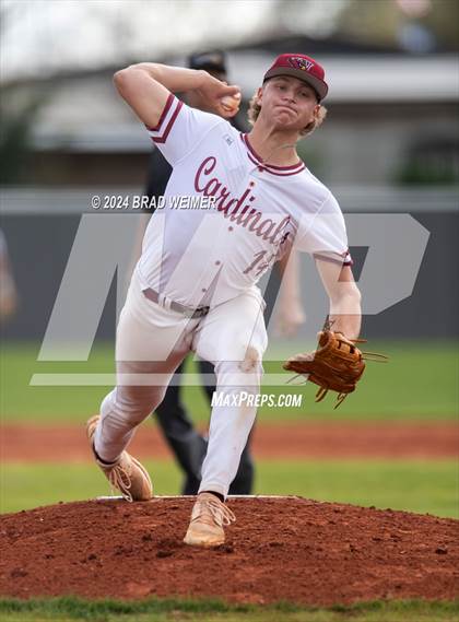 Thumbnail 3 in Central Lafourche @ E.D. White (scrimmage) photogallery.