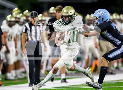 Thumbnail 3 in Mira Costa @ Villa Park photogallery.