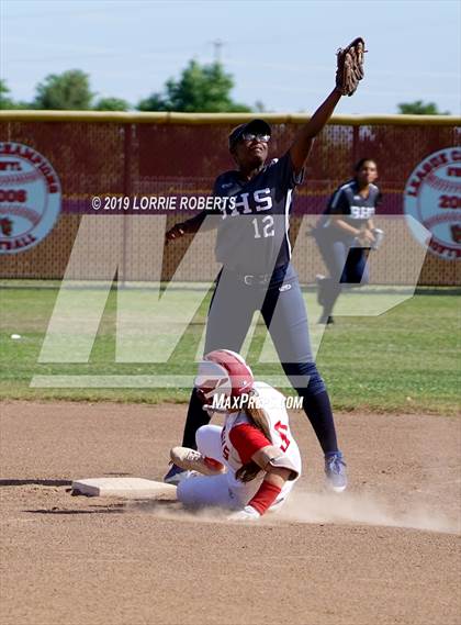 Thumbnail 1 in Bakersfield @ Centennial photogallery.