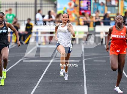 Thumbnail 1 in ISHAA Regional 3 (200 Meter) photogallery.