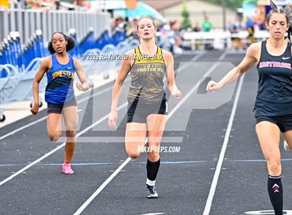 Thumbnail 1 in ISHAA Regional 3 (200 Meter) photogallery.