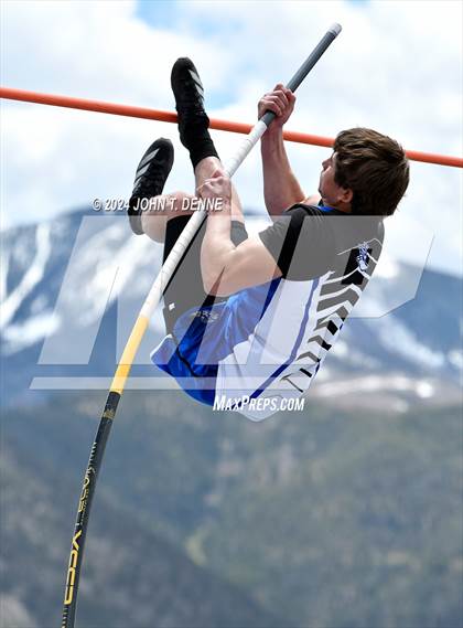 Thumbnail 3 in NMAA 2A District 5 Championships photogallery.