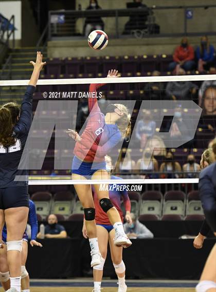 Thumbnail 3 in Columbine vs. Cherry Creek (CHSAA 5A Playoff) photogallery.
