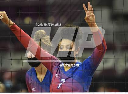 Thumbnail 3 in Columbine vs. Cherry Creek (CHSAA 5A Playoff) photogallery.
