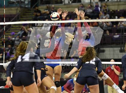 Thumbnail 3 in Columbine vs. Cherry Creek (CHSAA 5A Playoff) photogallery.