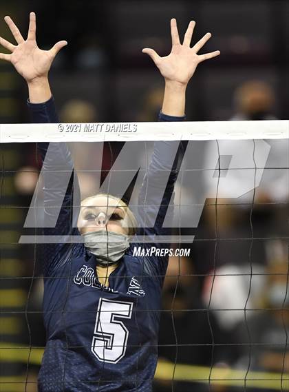Thumbnail 3 in Columbine vs. Cherry Creek (CHSAA 5A Playoff) photogallery.