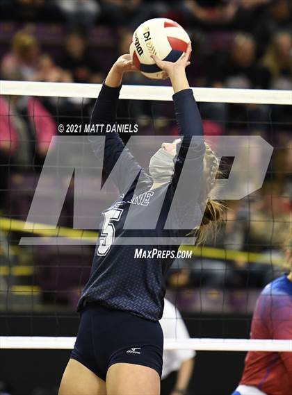 Thumbnail 2 in Columbine vs. Cherry Creek (CHSAA 5A Playoff) photogallery.