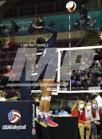 Thumbnail 3 in Columbine vs. Cherry Creek (CHSAA 5A Playoff) photogallery.