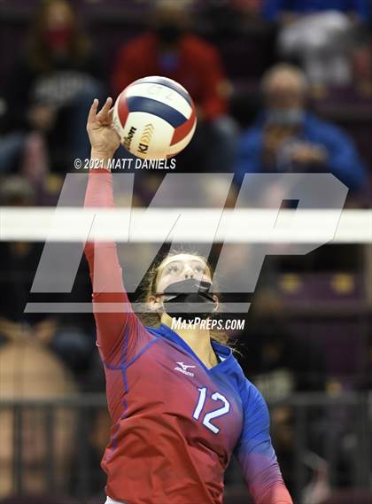 Thumbnail 2 in Columbine vs. Cherry Creek (CHSAA 5A Playoff) photogallery.