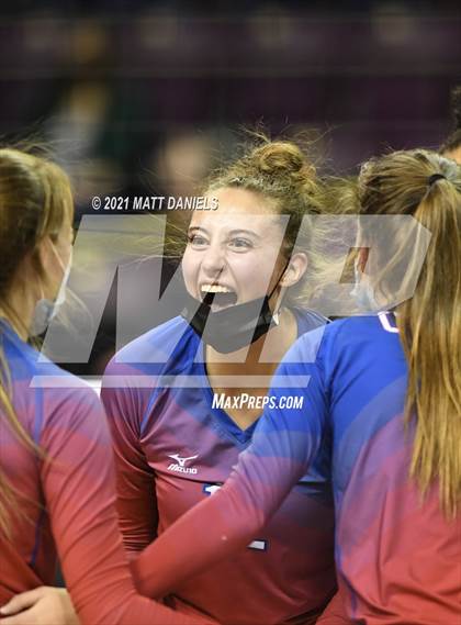 Thumbnail 1 in Columbine vs. Cherry Creek (CHSAA 5A Playoff) photogallery.