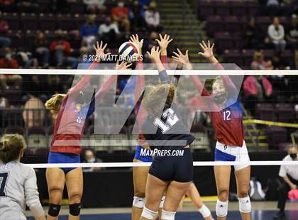 Thumbnail 1 in Columbine vs. Cherry Creek (CHSAA 5A Playoff) photogallery.