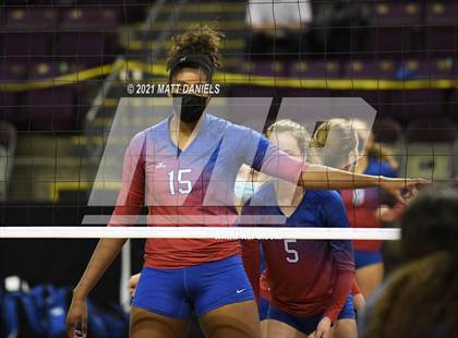 Thumbnail 3 in Columbine vs. Cherry Creek (CHSAA 5A Playoff) photogallery.