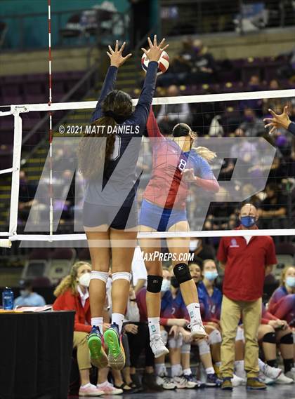 Thumbnail 1 in Columbine vs. Cherry Creek (CHSAA 5A Playoff) photogallery.