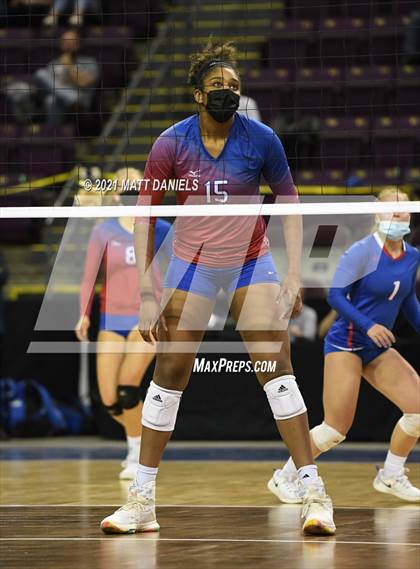 Thumbnail 3 in Columbine vs. Cherry Creek (CHSAA 5A Playoff) photogallery.