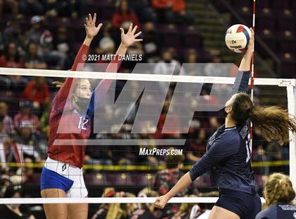Thumbnail 3 in Columbine vs. Cherry Creek (CHSAA 5A Playoff) photogallery.