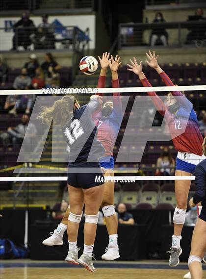 Thumbnail 1 in Columbine vs. Cherry Creek (CHSAA 5A Playoff) photogallery.