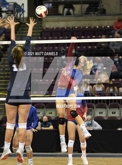Thumbnail 1 in Columbine vs. Cherry Creek (CHSAA 5A Playoff) photogallery.