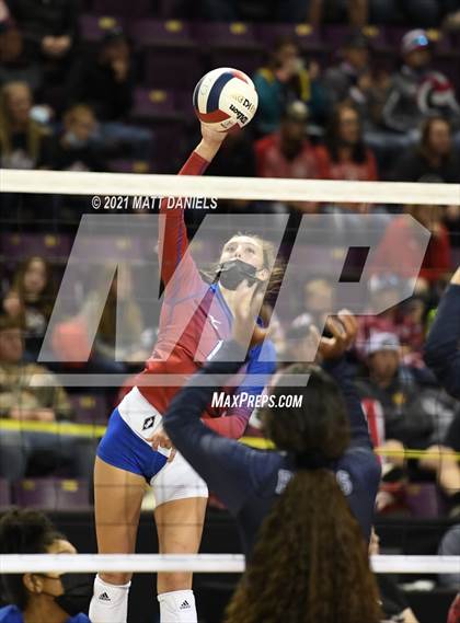 Thumbnail 2 in Columbine vs. Cherry Creek (CHSAA 5A Playoff) photogallery.