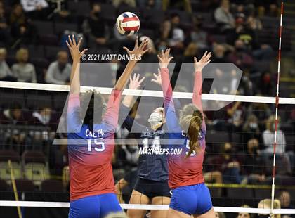 Thumbnail 3 in Columbine vs. Cherry Creek (CHSAA 5A Playoff) photogallery.