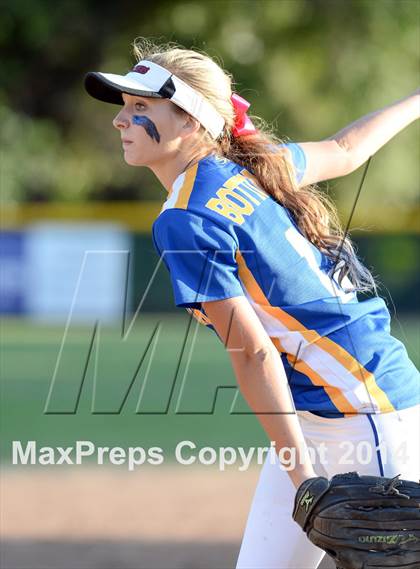 Thumbnail 2 in Tamalpais vs. Terra Linda (CIF NCS D3 Final) photogallery.