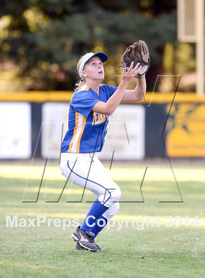 Thumbnail 1 in Tamalpais vs. Terra Linda (CIF NCS D3 Final) photogallery.