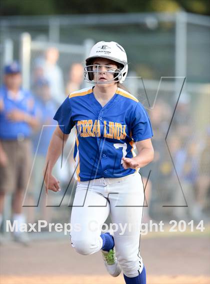 Thumbnail 2 in Tamalpais vs. Terra Linda (CIF NCS D3 Final) photogallery.