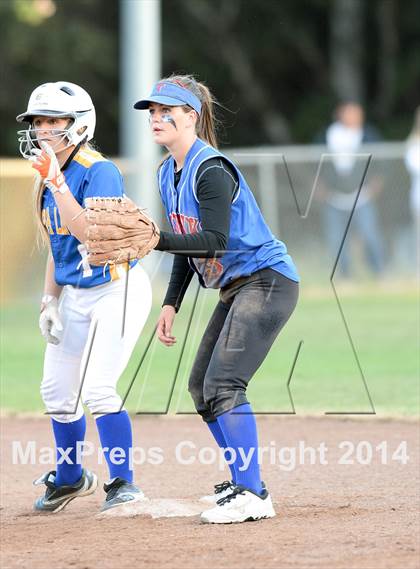 Thumbnail 1 in Tamalpais vs. Terra Linda (CIF NCS D3 Final) photogallery.