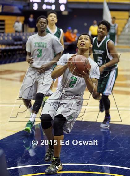 Thumbnail 3 in Sacred Heart Cathedral vs. Fremont photogallery.