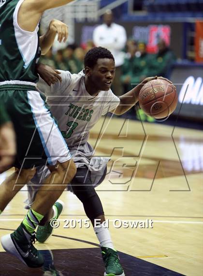 Thumbnail 3 in Sacred Heart Cathedral vs. Fremont photogallery.