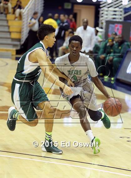 Thumbnail 2 in Sacred Heart Cathedral vs. Fremont photogallery.