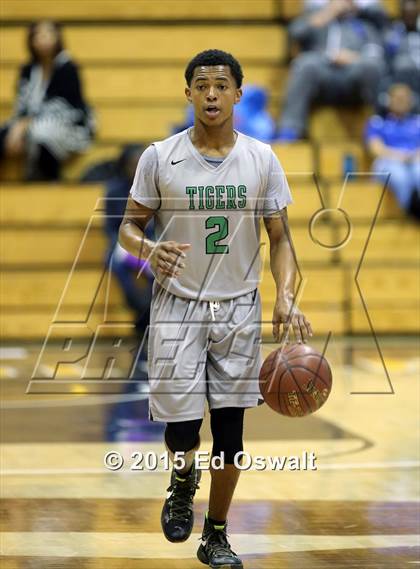 Thumbnail 3 in Sacred Heart Cathedral vs. Fremont photogallery.