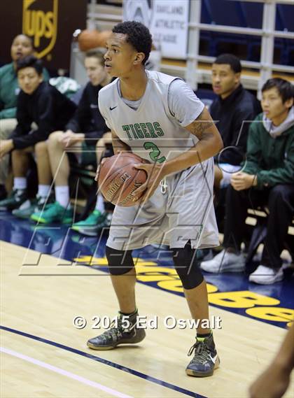 Thumbnail 3 in Sacred Heart Cathedral vs. Fremont photogallery.