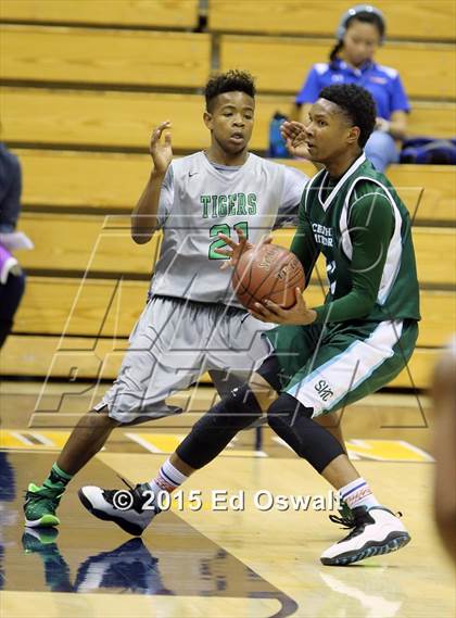 Thumbnail 2 in Sacred Heart Cathedral vs. Fremont photogallery.