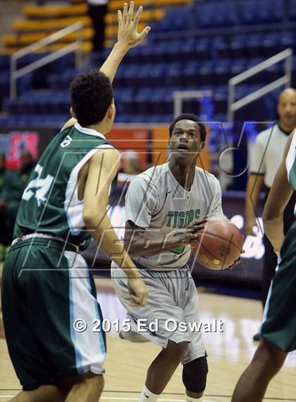 Thumbnail 1 in Sacred Heart Cathedral vs. Fremont photogallery.