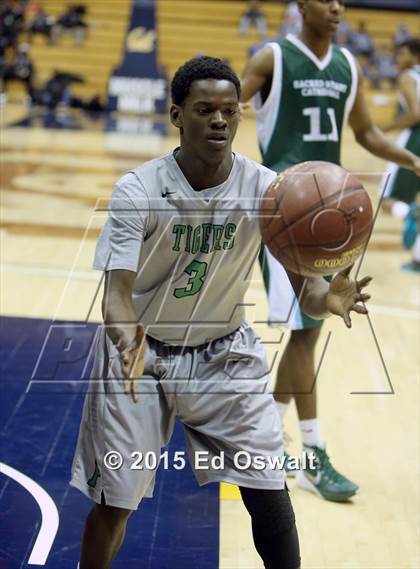 Thumbnail 2 in Sacred Heart Cathedral vs. Fremont photogallery.