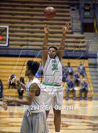 Thumbnail 3 in Sacred Heart Cathedral vs. Fremont photogallery.