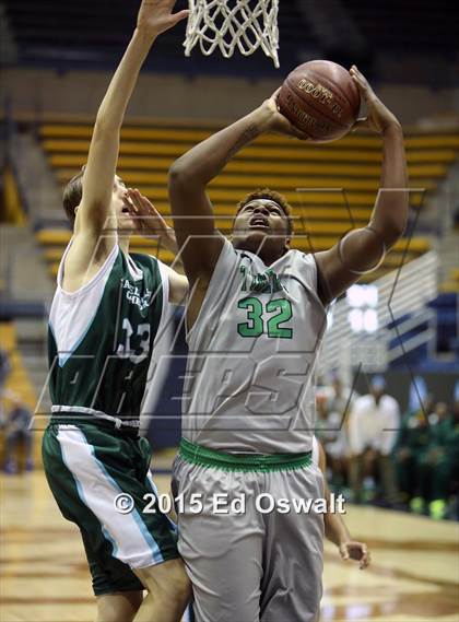 Thumbnail 3 in Sacred Heart Cathedral vs. Fremont photogallery.