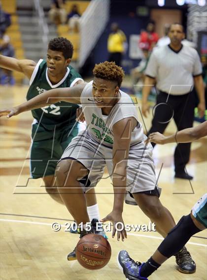 Thumbnail 2 in Sacred Heart Cathedral vs. Fremont photogallery.